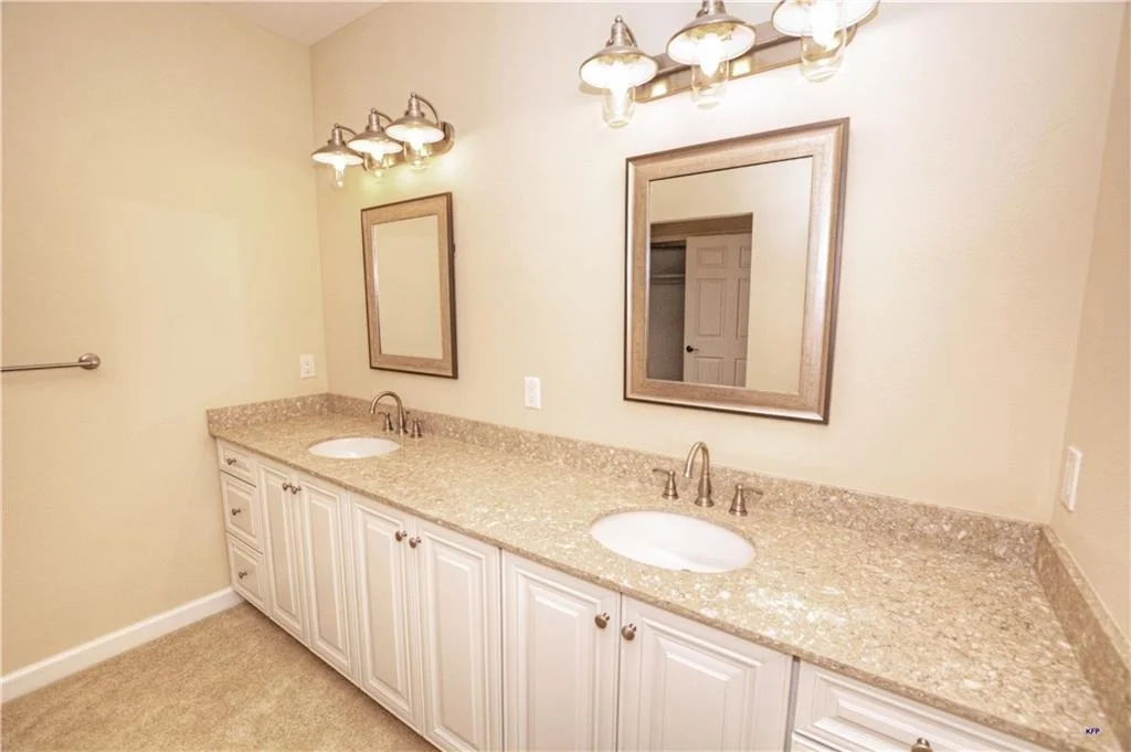 Photo of 6908 SE Pacific Drive