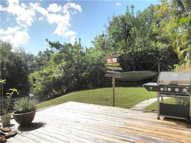 Photo of 466 SE Cardinal Trail
