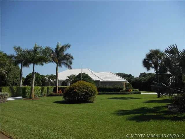 Photo of 82 SE Harbor Point Drive