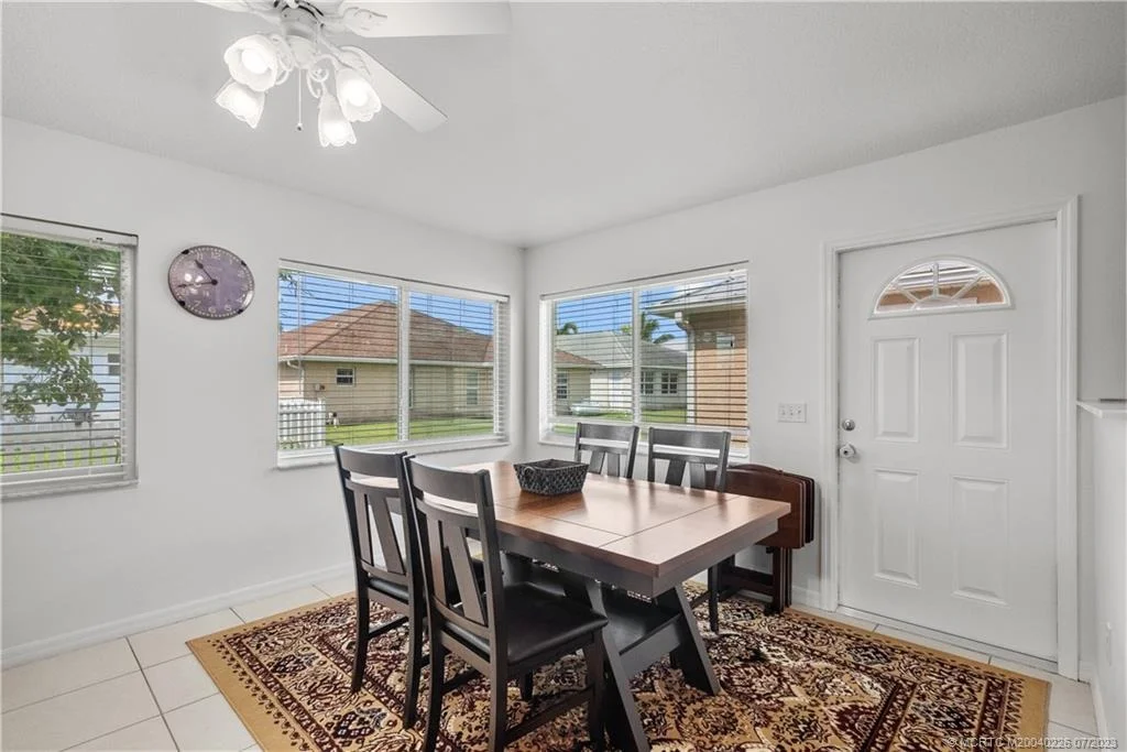 Photo of 664 SE 25th Street