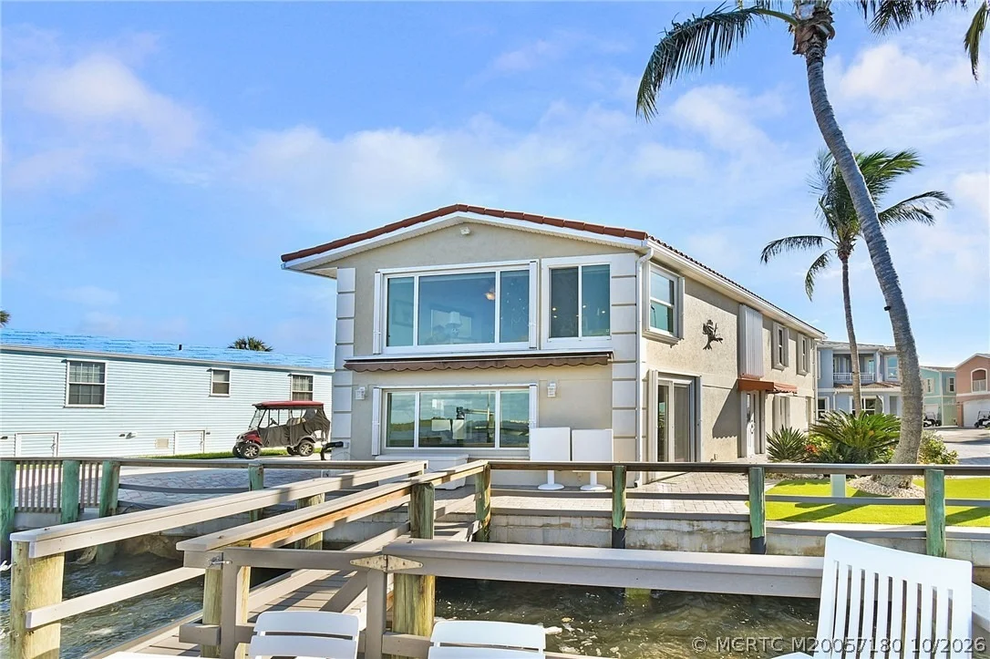 Photo of 4 Nettles Boulevard