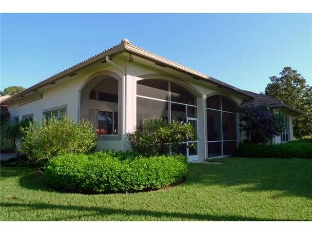 Photo of 1572 SE Cypress Glen Way