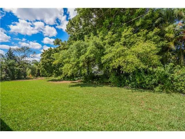 Photo of 1555 NW Quail Circle