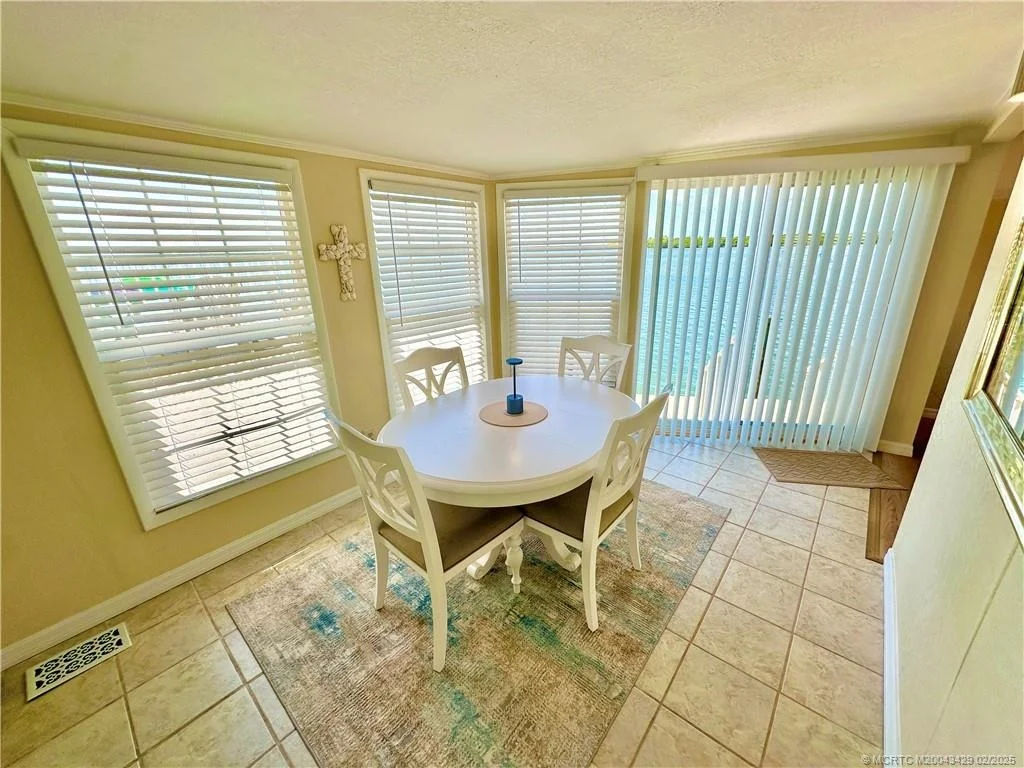 Photo of 157 Nettles Boulevard