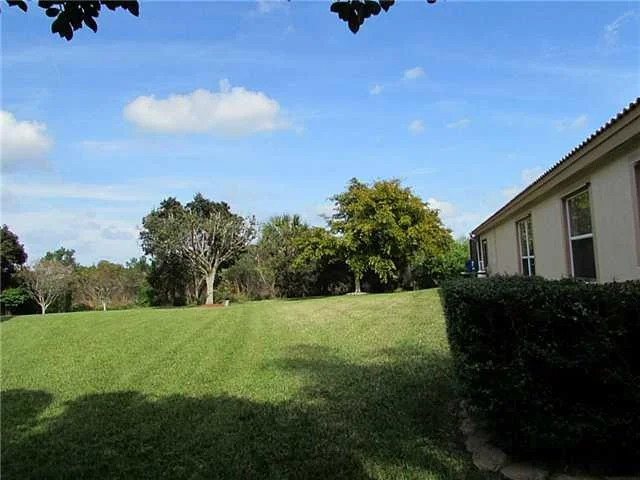 Photo of 3001 SE Kingsmill Place