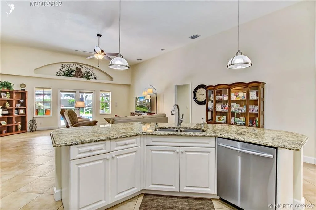 Photo of 3792 SE Fairway W