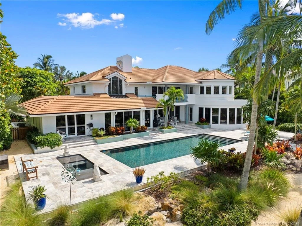 Photo of 6460 SE Harbor Circle