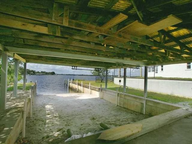 Photo of 637 SW Overlook Drive