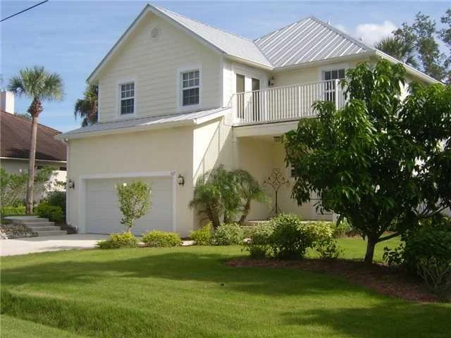 Photo of 427 Peninsula Drive
