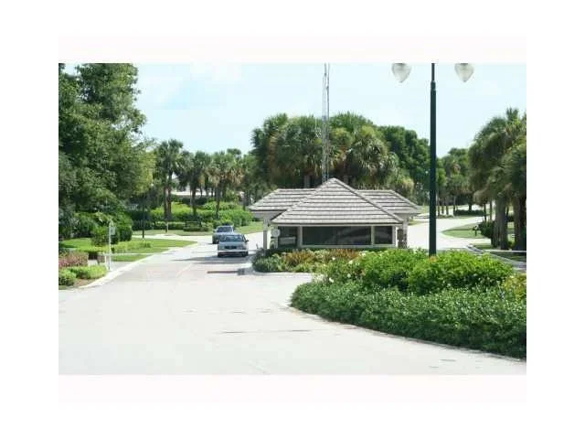 Photo of 7018 SE Winged Foot Drive