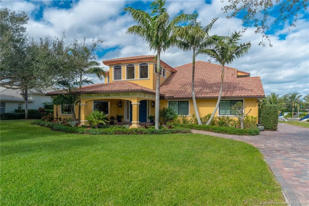 Photo of 2996 SE Fairway W