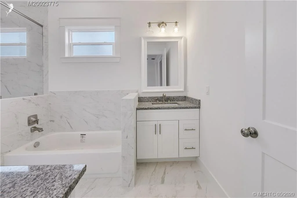 Photo of 441 SE Dolphin Drive