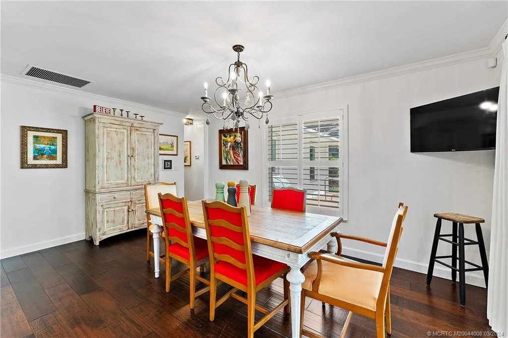 Photo of 333 SE Oriole Avenue