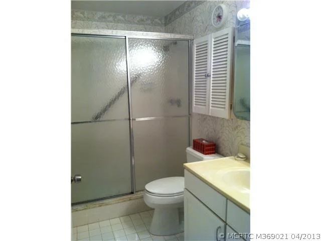 Photo of Unit 5 at 2950 SE Ocean Boulevard