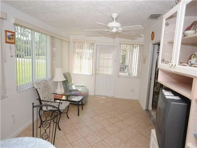 Photo of 601 SE Alamanda Way