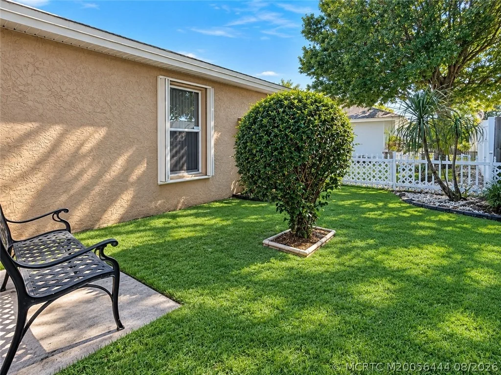 Photo of 446 NE Vanda Terrado