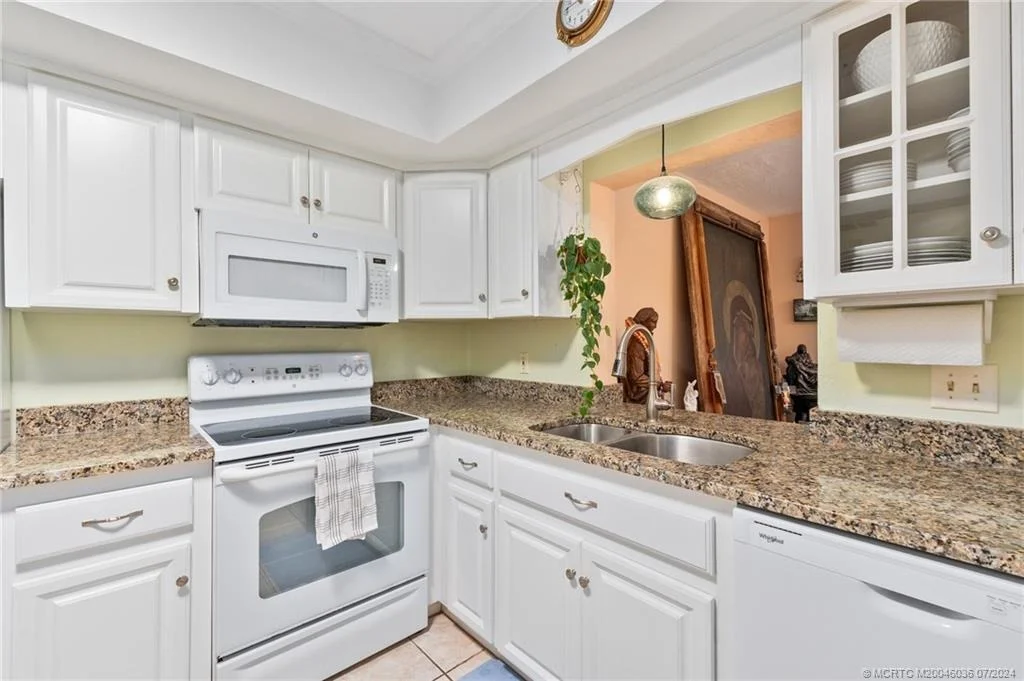 Photo of 4429 SE Bayshore Terrace