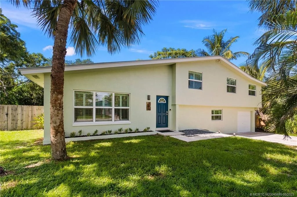 Photo of 240 SE Tressler Drive