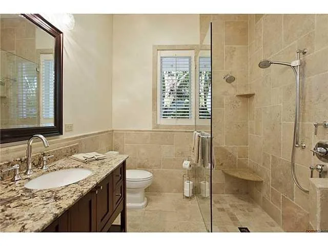 Photo of 250 SE Cardinal Way