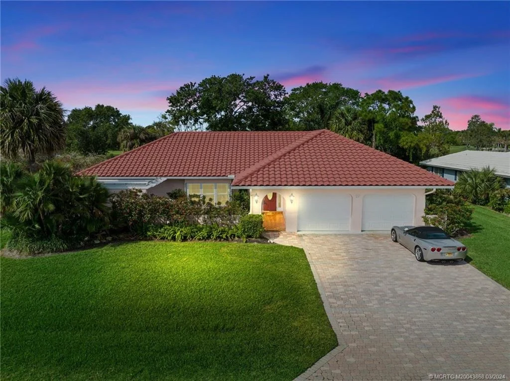 Photo of 4103 SE Fairway E