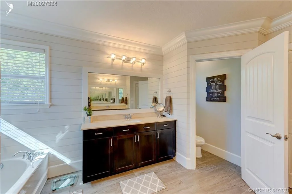 Photo of 106 NE Abaca Way