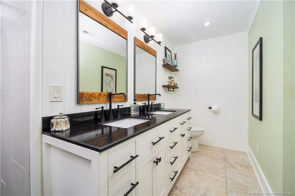 Photo of 4942 SE Bayshore Terrace