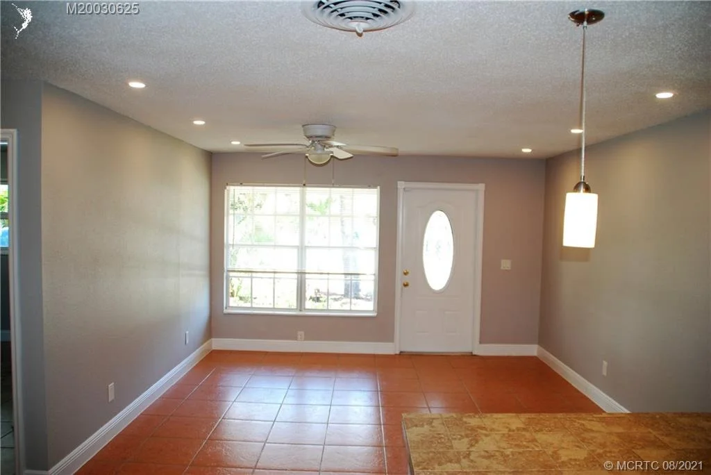 Photo of 2340 NE Rustic Way