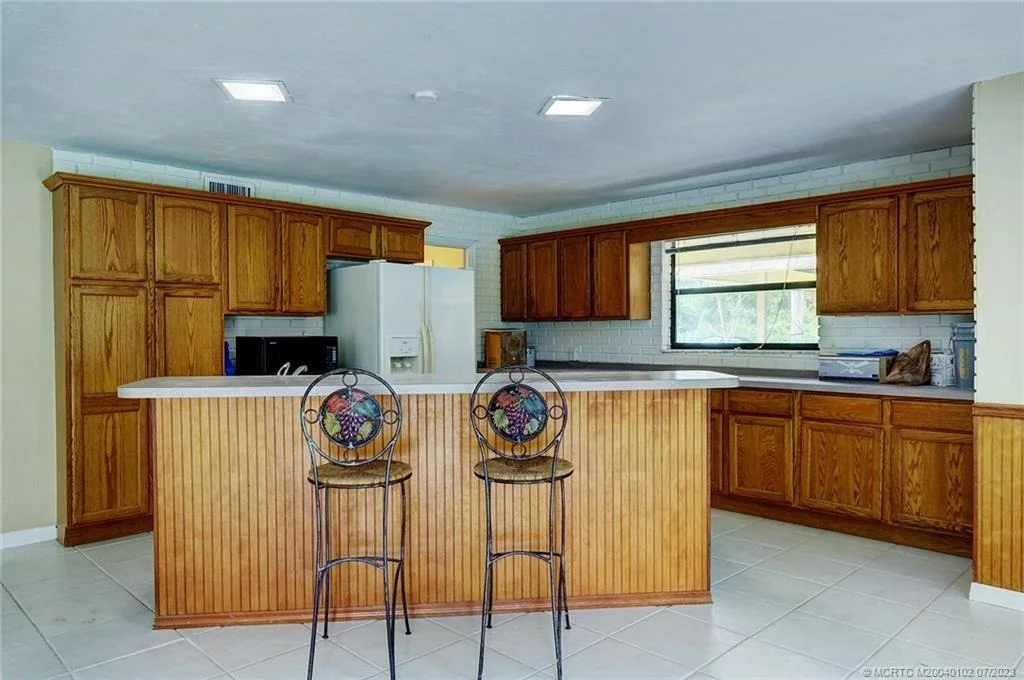 Photo of 700 SW Tanglewood Trail