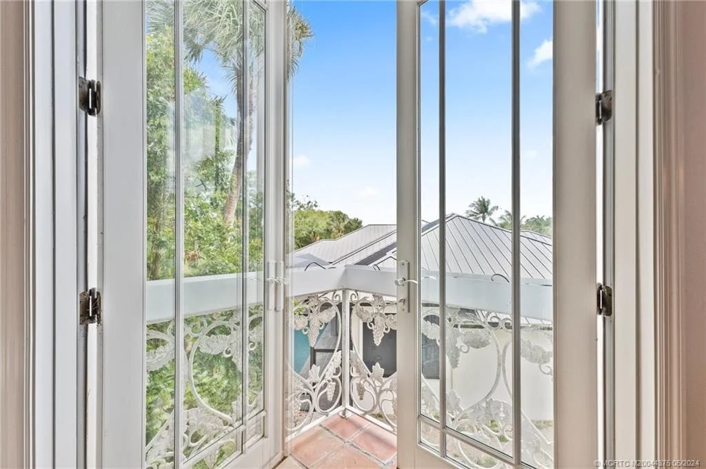 Photo of 12 Oakwood Drive