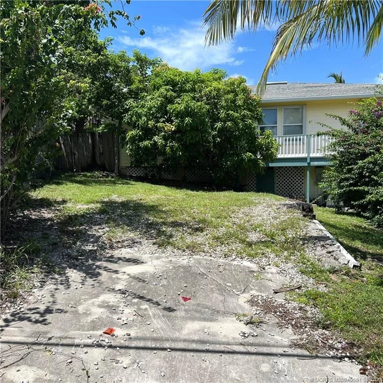 Photo of 1296 NE Oceanview Circle