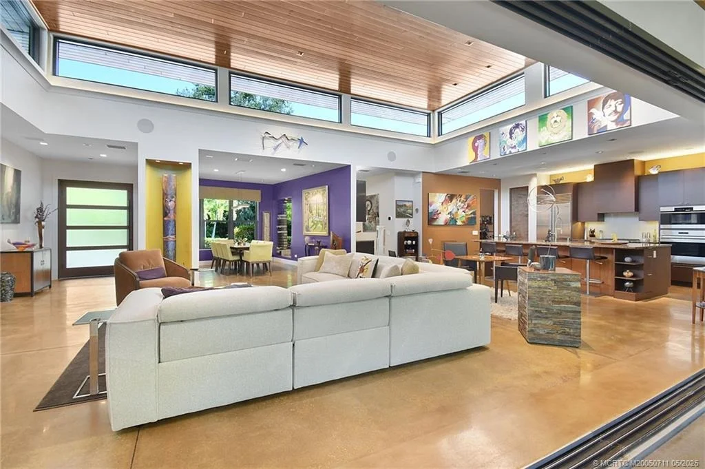Photo of 314 SE Pelican Drive