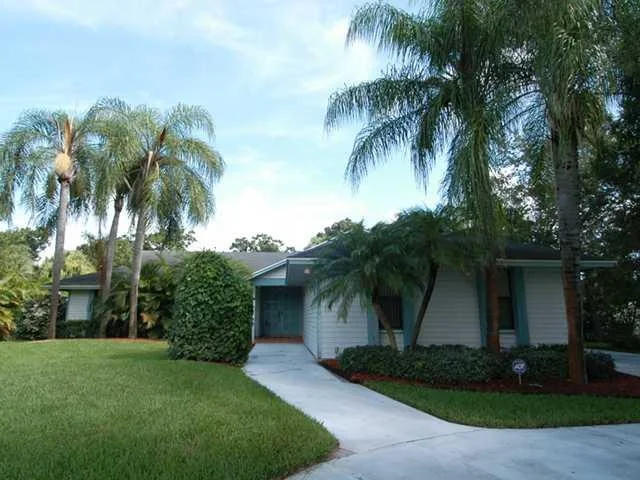 Photo of 1763 SW GREGOR Way