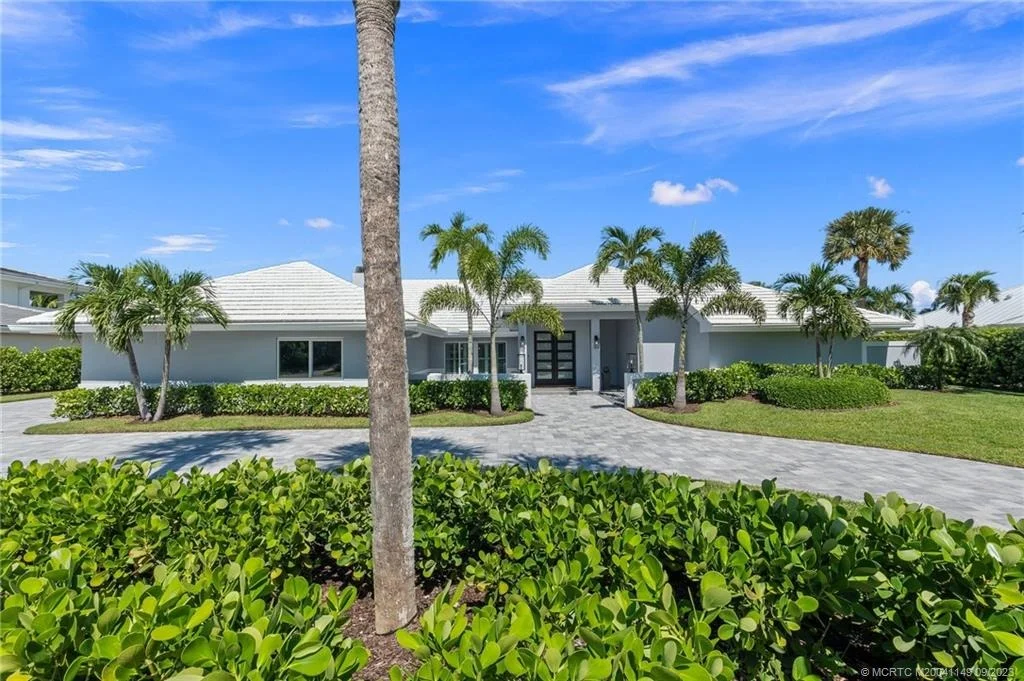 Photo of 6741 SE Harbor Circle