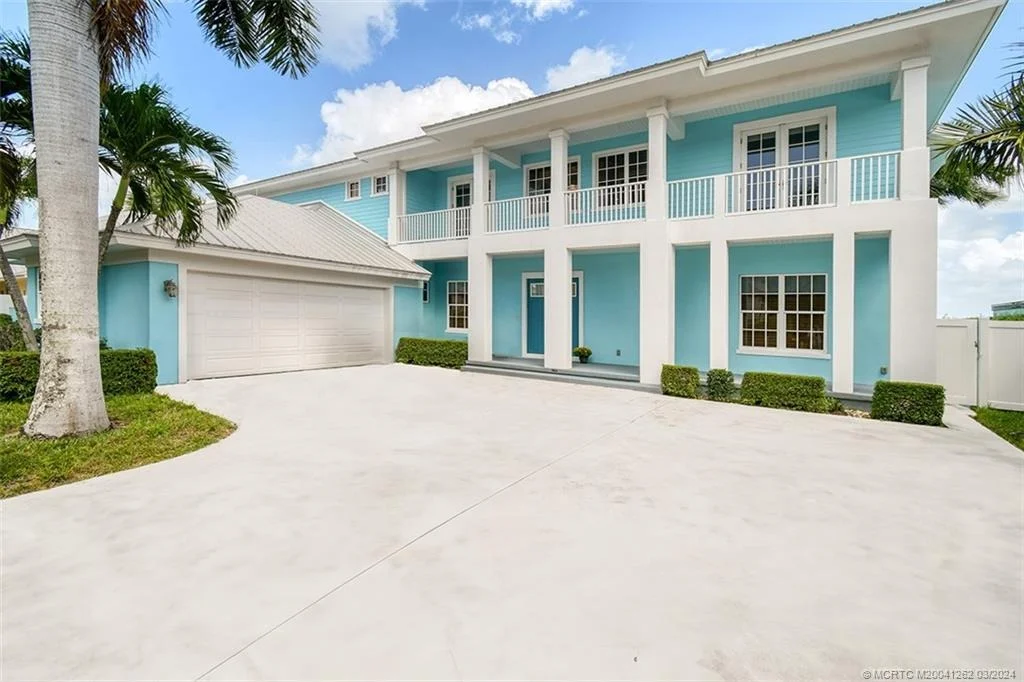 Photo of 985 SE St Lucie Boulevard