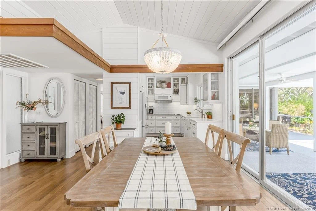 Photo of 1686 NW Harbor Place