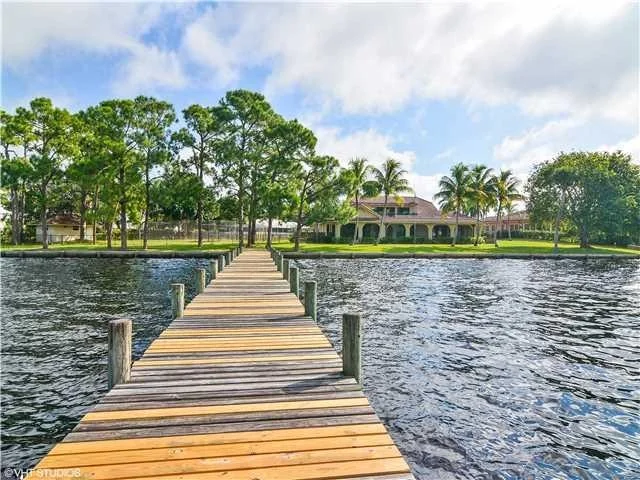 Photo of 2480 NW Britt Road