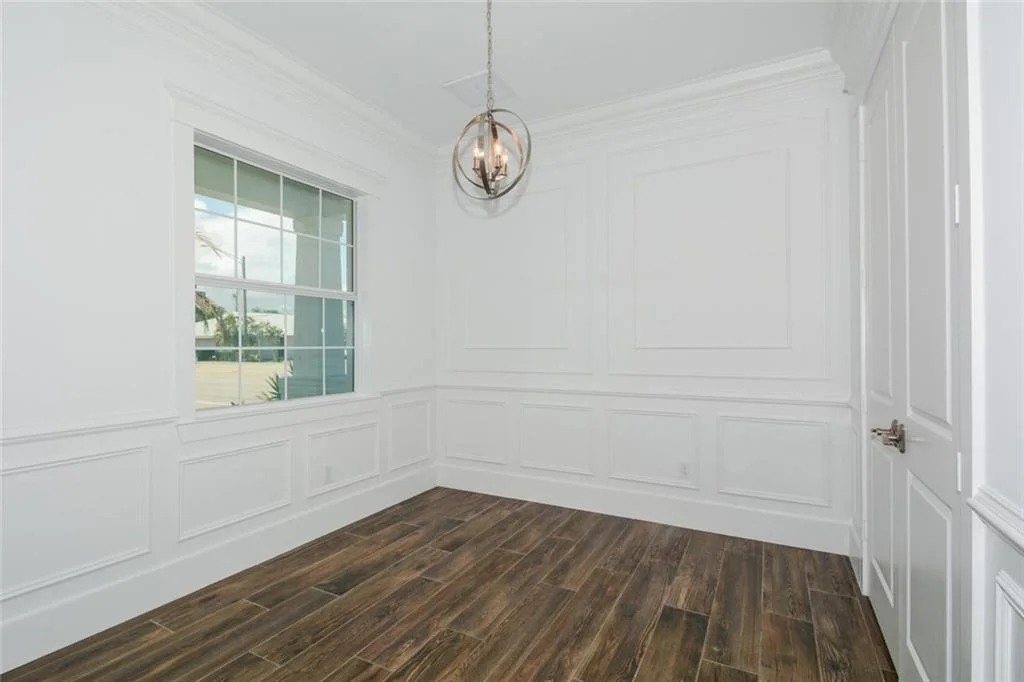 Photo of 405 SE Coconut Avenue