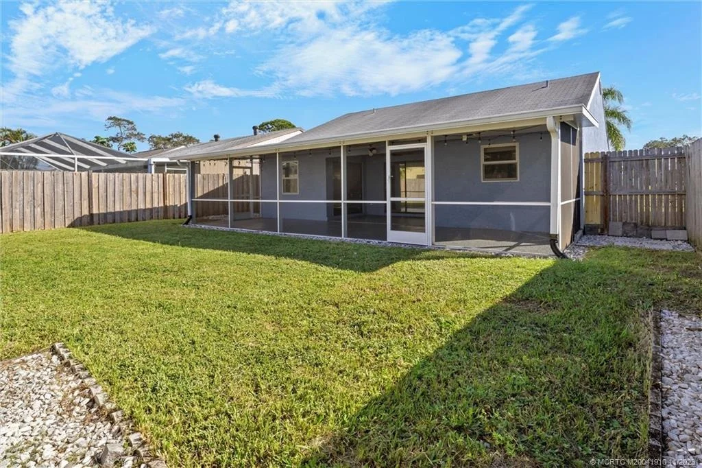 Photo of 5878 SE Mitzi Lane