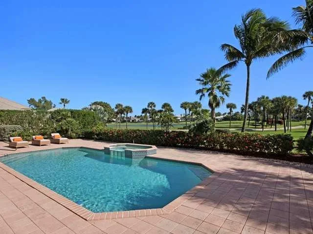 Photo of 2825 SE DUNE Drive