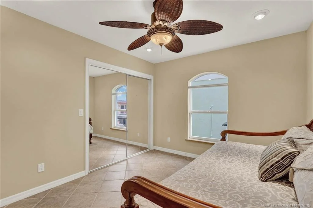 Photo of 1109 Nettles Boulevard
