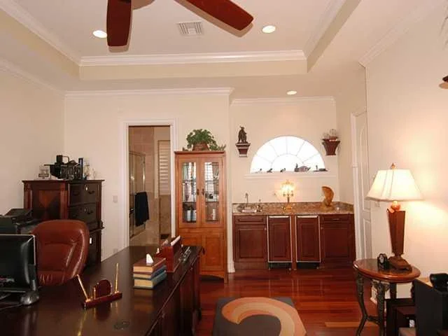 Photo of 705 SE RIVERSIDE Drive