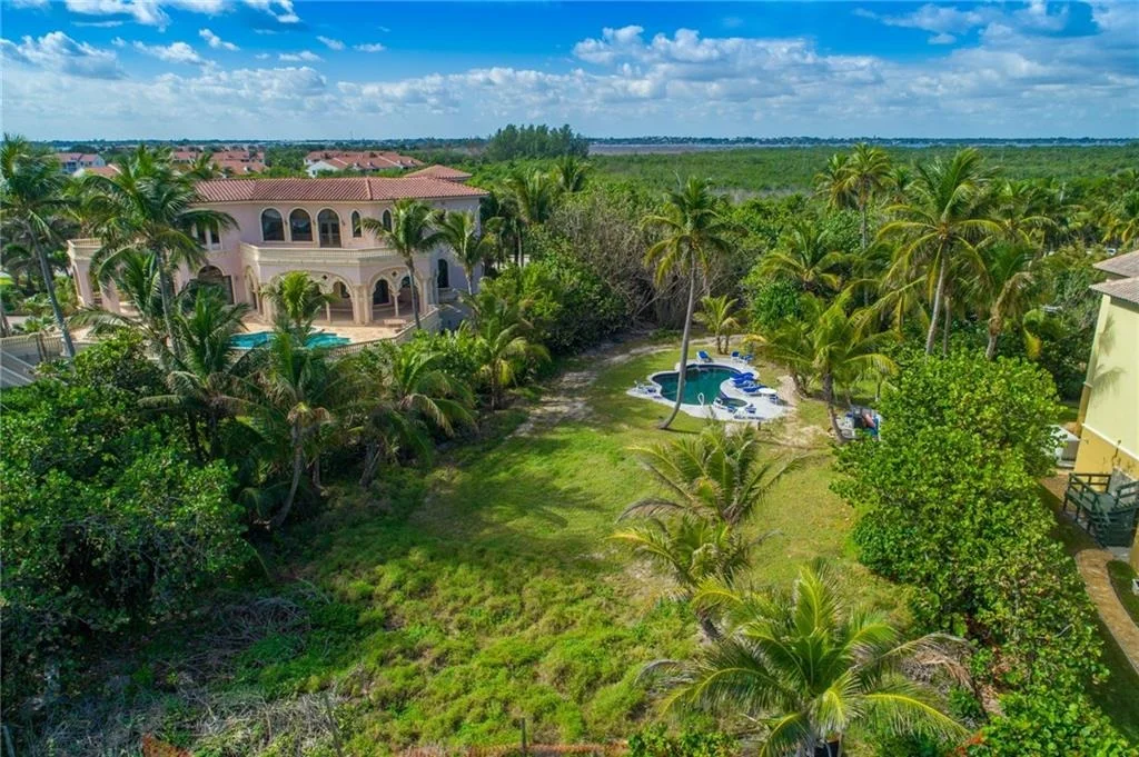 Photo of 4585 NE Ocean Boulevard