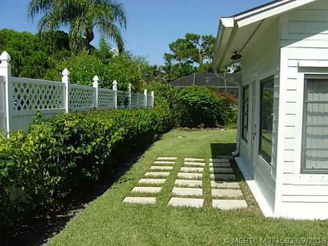 Photo of 4819 SE Horseshoe Point Road