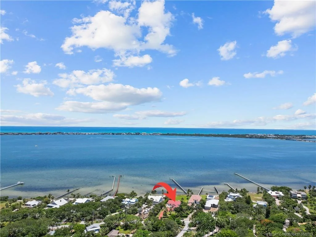 Photo of 104 N Sewalls Point Road