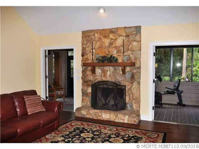 Photo of 1091 SE Buttonwood Circle
