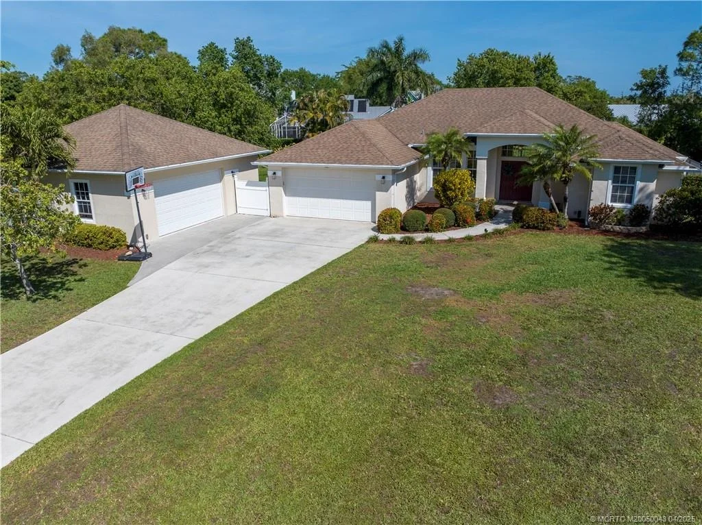Photo of 1945 SE Emerald Court