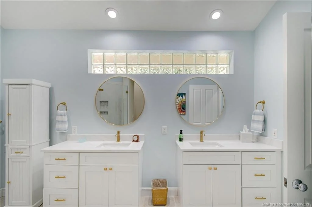 Photo of 3531 SE Cambridge Drive