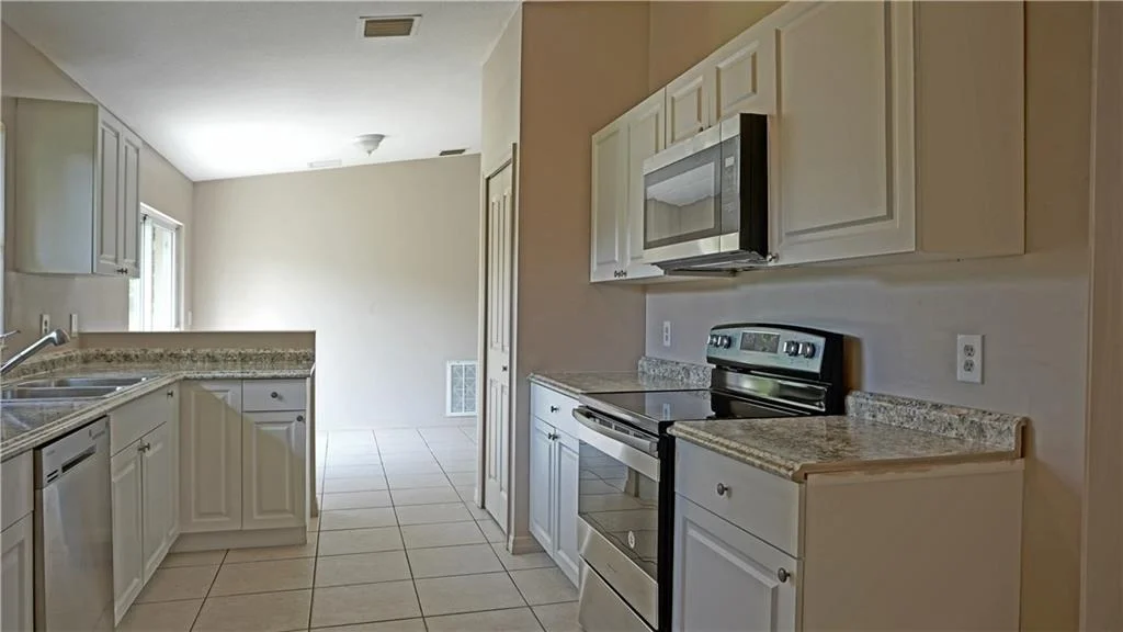 Photo of 3245 NW 34th Avenue