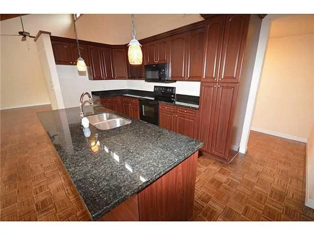 Photo of 4882 SE Bayshore Terrace
