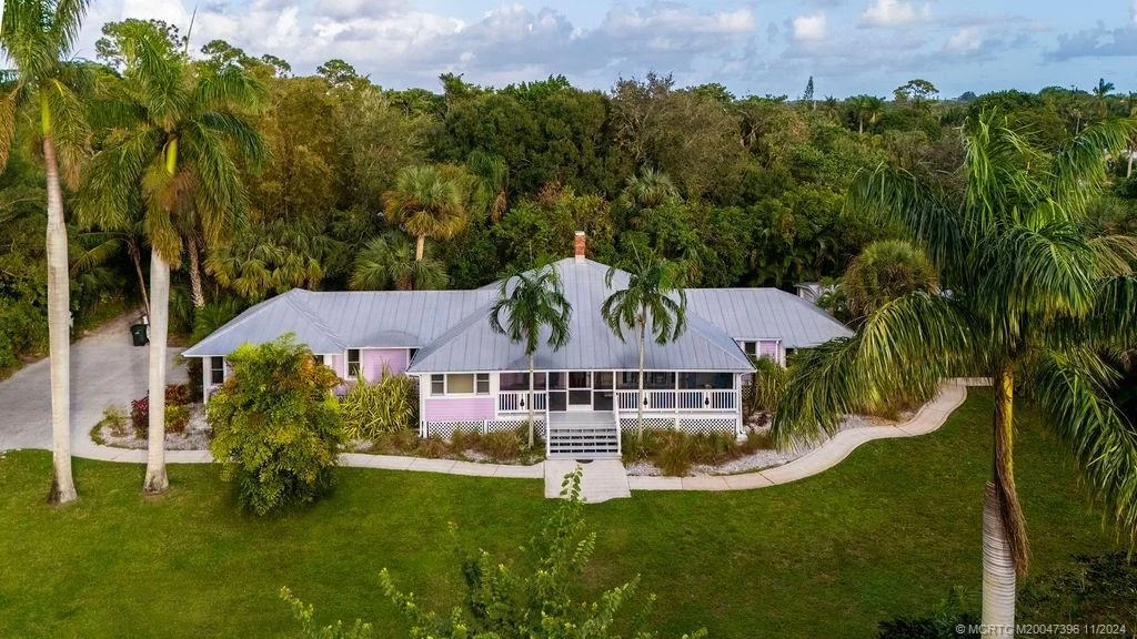 Photo of 535 SW Siesta Way